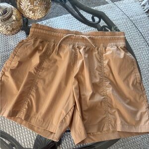 Women’s Columbia Beige sports Elastic Waist Shorts S